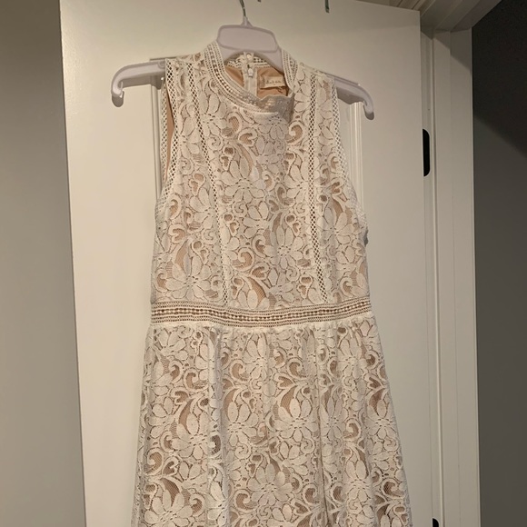 Dress - Picture 1 of 3